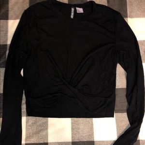 H&M black crop top